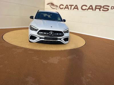 Mercedes GLA200, LED, Distronic, Camere 360, Ambientale, Piele