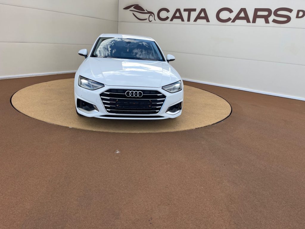 Audi A4 40TFSI, 204CP, LED, Navi, Camera, CarPlay, Cockpit