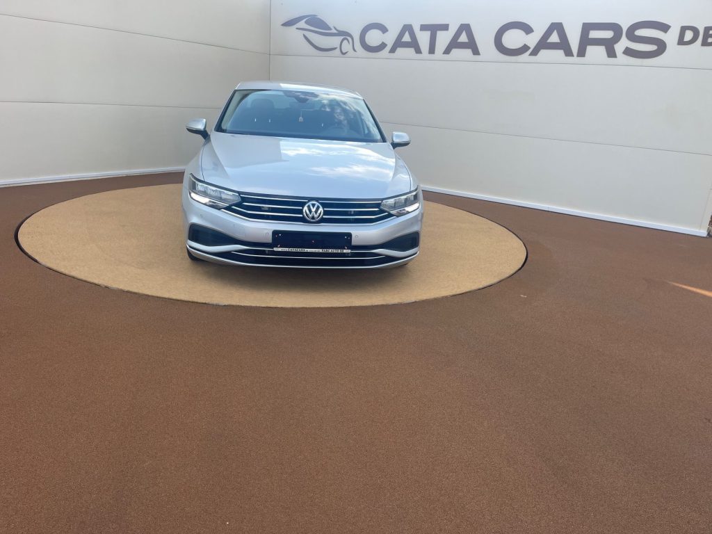 Vw Passat 1.5TSI, 150CP, DSG, LED, Distronic, Comenzi volan, CarPlay