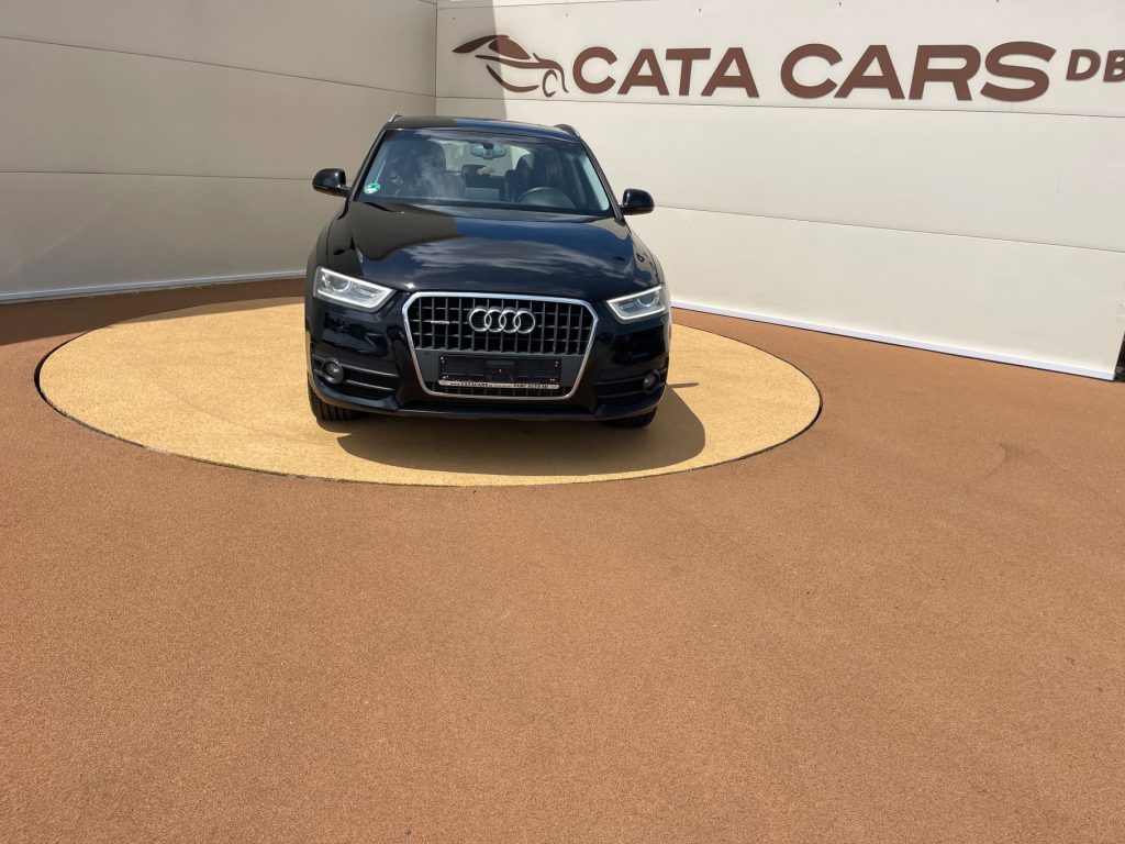 Audi Q3 2.0TDI, 177CP, BI-Xenon, Navi, Piele, Keyless