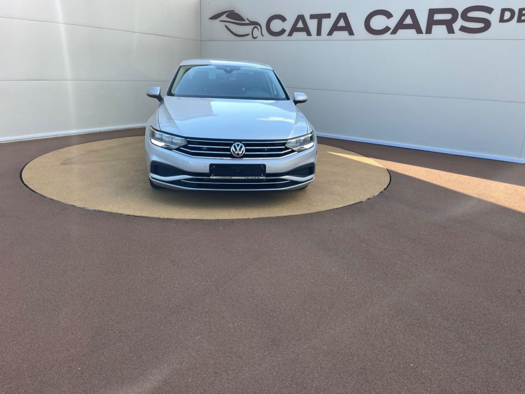 Vw Passat 1.5TSI, 150CP, DSG, LED, Distronic, Comenzi volan, CarPlay