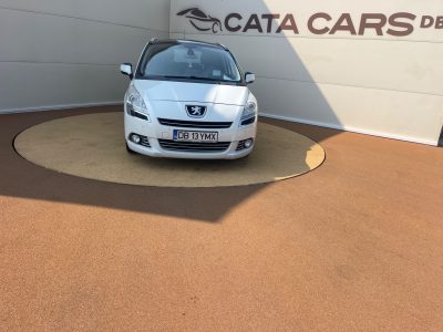 Peugeot 5008 2.0HDI, 150CP, Panoramic, Navi, Head Up, Pilot, 7LOCURI