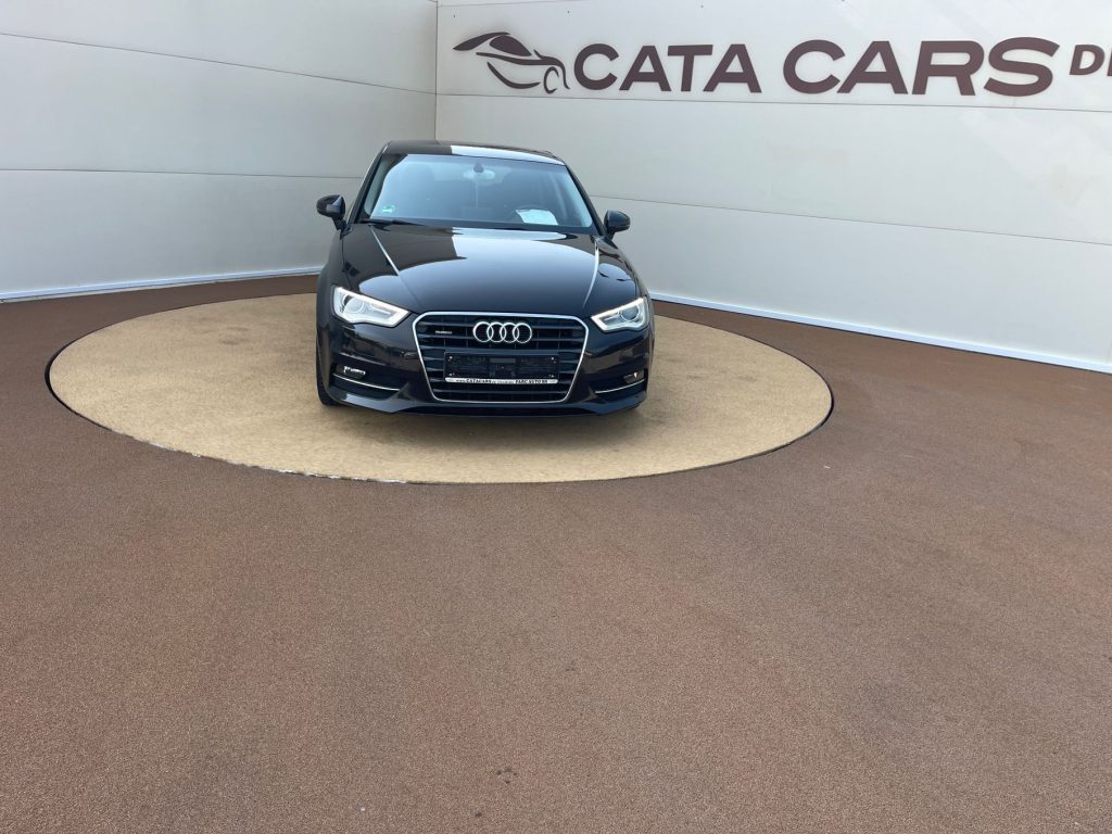 Audi A3 2.0TDI, 184CP, Quattro, BI-Xenon, Comenzi volan, Pilot, PDC