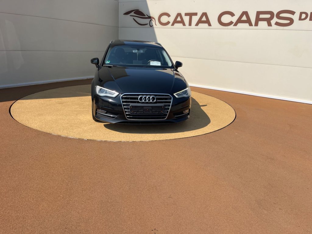 Audi A3 2.0TDI, 150CP, BI-Xenon, Navi, Panoramic, Pilot, PDC