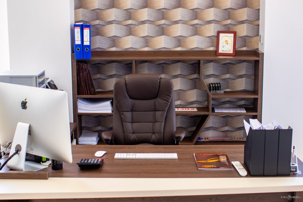 Showroom-ul CataCars din Aninoasa – interior 15