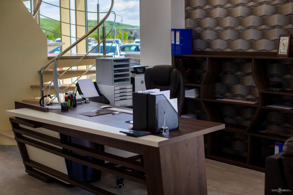 Showroom-ul CataCars din Aninoasa – interior 16
