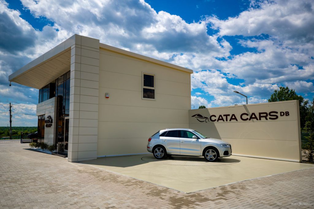 Parcul auto CataCars din Aninoasa, lângă Târgoviște – exterior 12