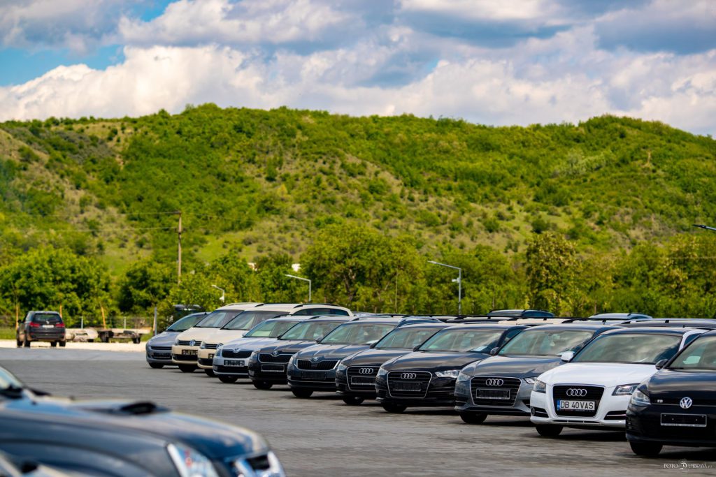 Parcul auto CataCars din Aninoasa, lângă Târgoviște – exterior 13