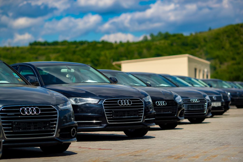 Parcul auto CataCars din Aninoasa, lângă Târgoviște – exterior 15